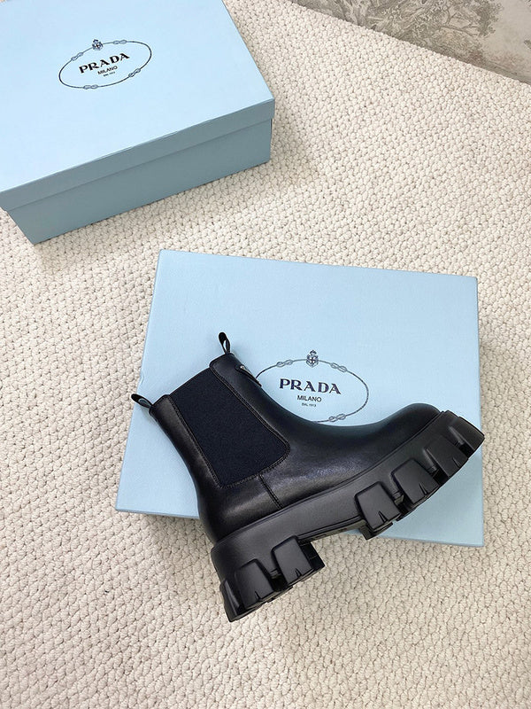 Side profile view of Prada luxury piece style No.131