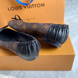 Texture and finish detail of Louis Vuitton luxury piece style No.052