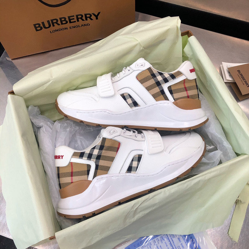 Burberry shoes Style 079 - sole and craftsmanship detail