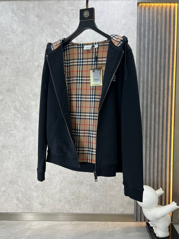 Texture and finish detail of Burberry luxury piece style No.344