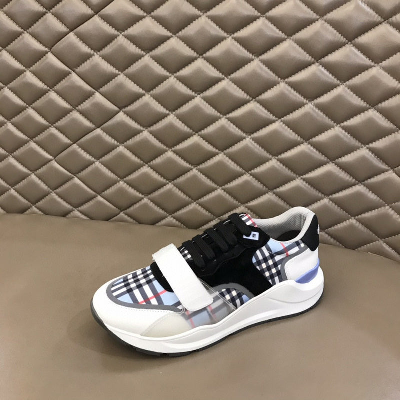 Burberry Black Classic Ballet Flats - Heel Detail View