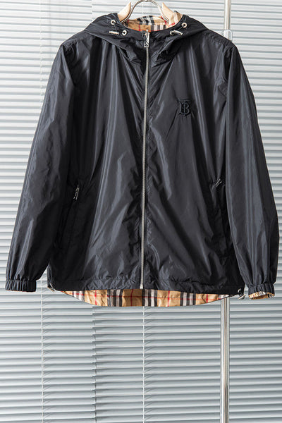 Side profile view of Burberry luxury piece style No.487