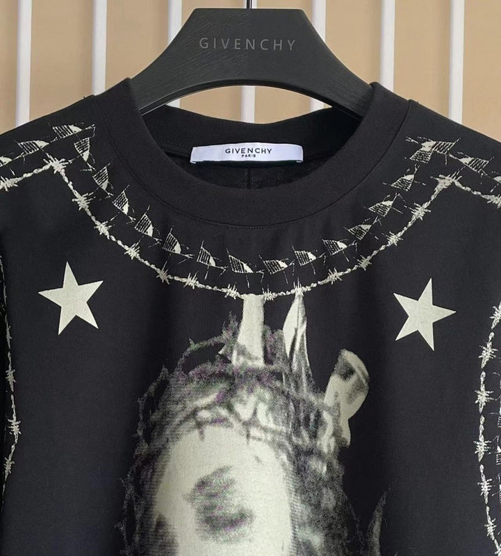 Styling view of Givenchy luxury piece style No.161