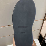 Burberry shoes Style 094 - side profile detail