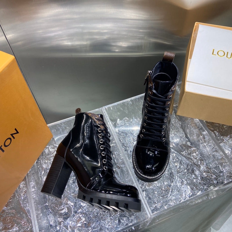 Louis Vuitton shoes Style 222 - back heel detail