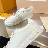 Styling view of Louis Vuitton luxury piece style No.017