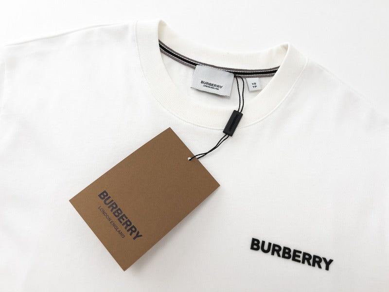 Full silhouette view of Burberry luxury piece style No.304