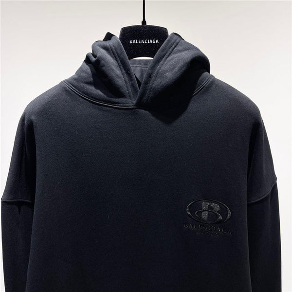 Three-quarter angle view of Balenciaga luxury piece style No.498