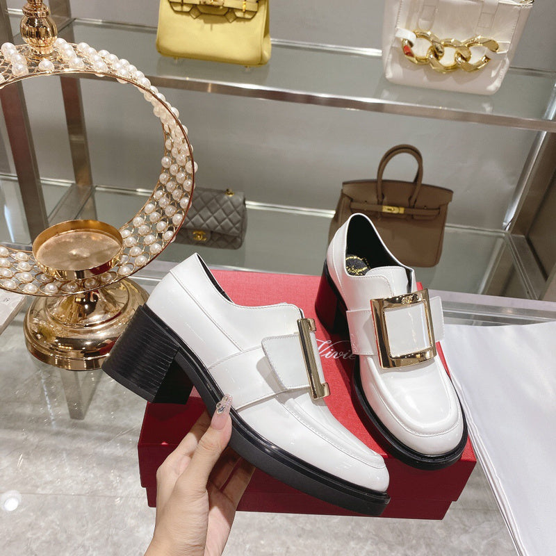 Back view of Roger Vivier luxury piece style No.042