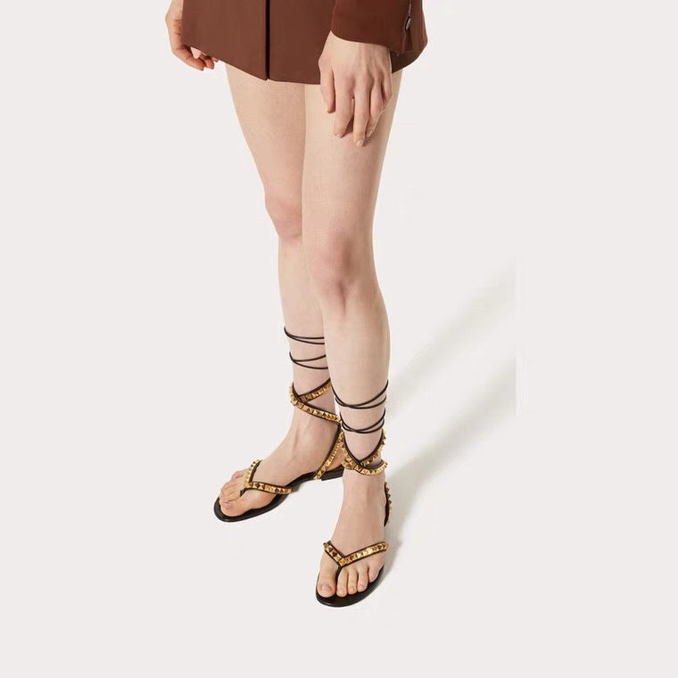 Side profile view of Valentino Garavani luxury piece style No.252