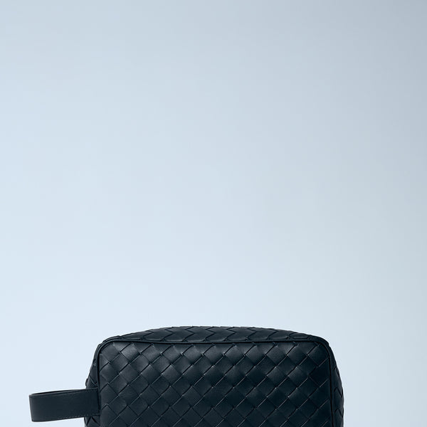 Bottega Veneta Bags? Bottega Veneta Men Intrecciato Travel Pouch Premium Designer Shoulder Bag