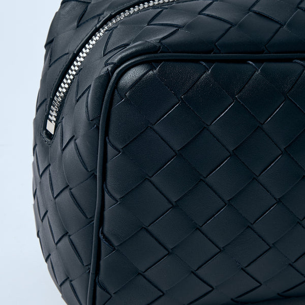 Bottega Veneta Bags? Bottega Veneta Men Intrecciato Travel Pouch Elegant Everyday Designer Handbag