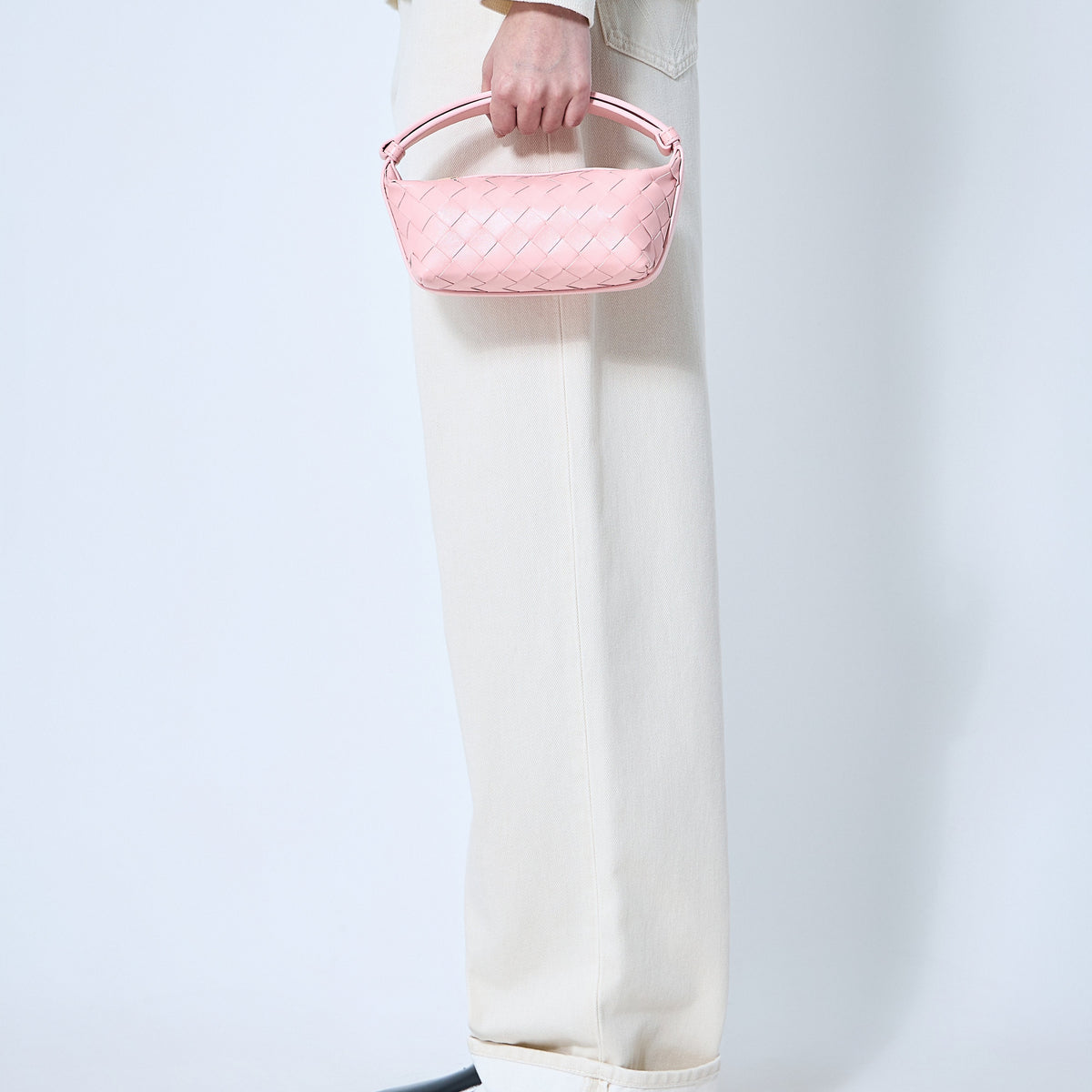 Bottega Veneta premium shoulder bags detail and craftsmanship close-up