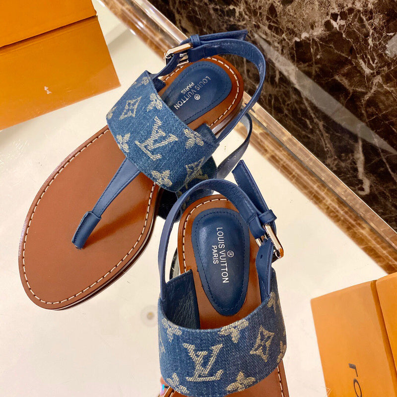 Back view of Louis Vuitton luxury piece style No.105