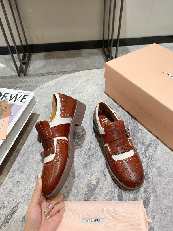 Three-quarter angle view of Miu Miu luxury piece style No.104