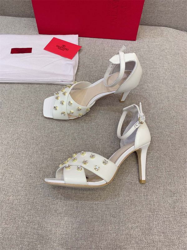 Three-quarter angle view of Valentino Garavani luxury piece style No.196
