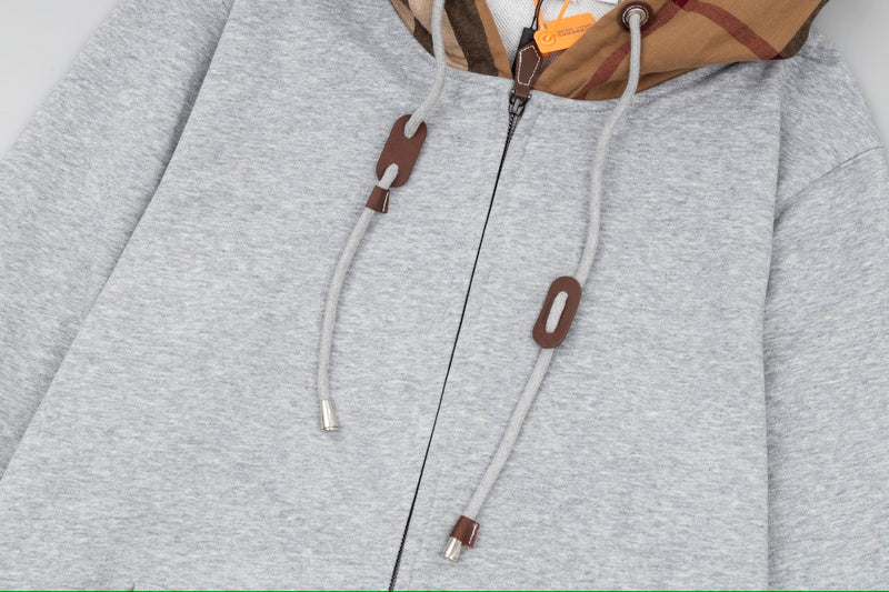 Styling view of Burberry luxury piece style No.448