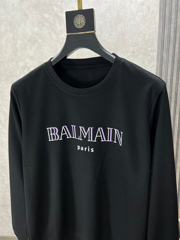 Texture and finish detail of Balmain luxury piece style No.043