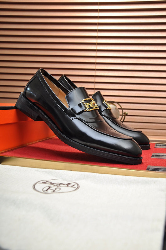Hermes shoes Style 073 - top view showing design