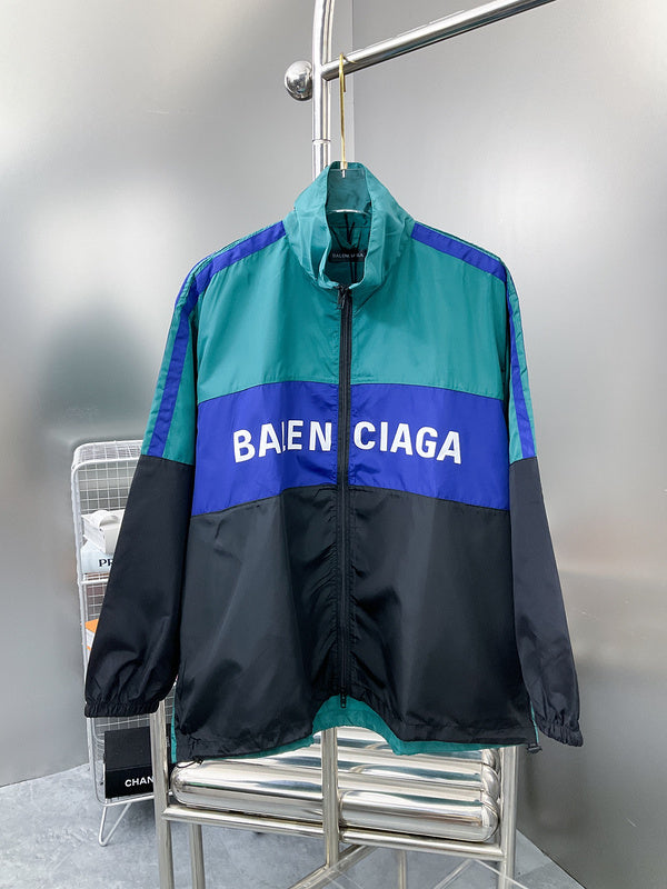 Side profile view of Balenciaga luxury piece style No.171