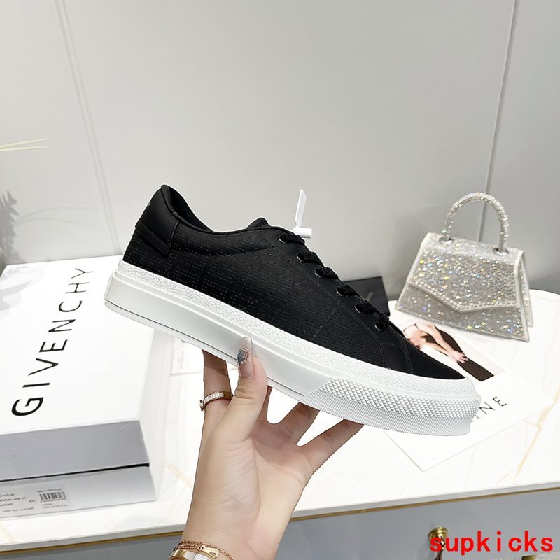 Givenchy shoes Style 060 - back heel detail
