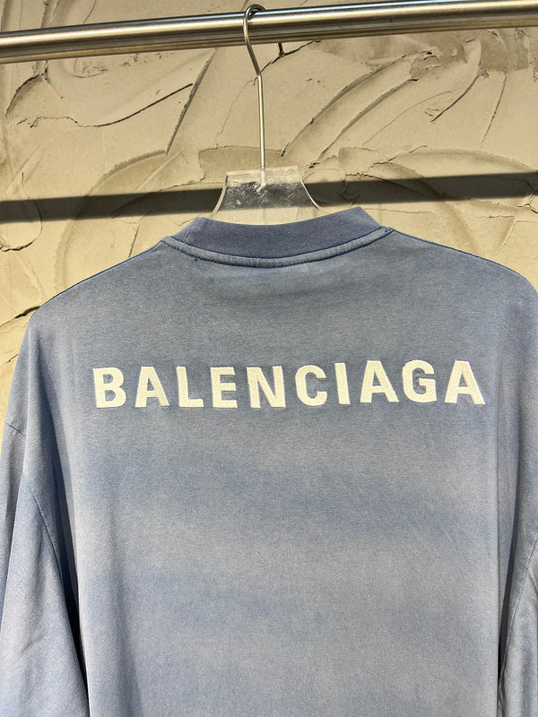 Texture and finish detail of Balenciaga luxury piece style No.046