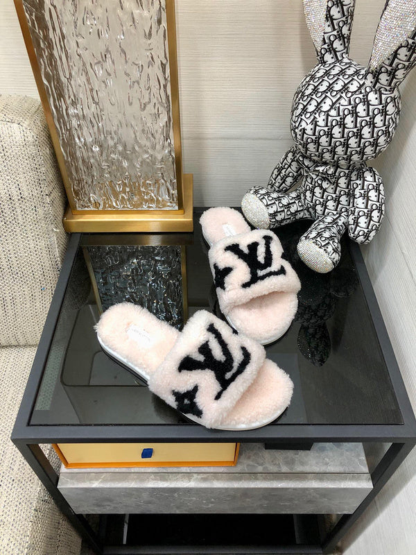 Louis Vuitton Nude Combat Boots - Heel Detail View
