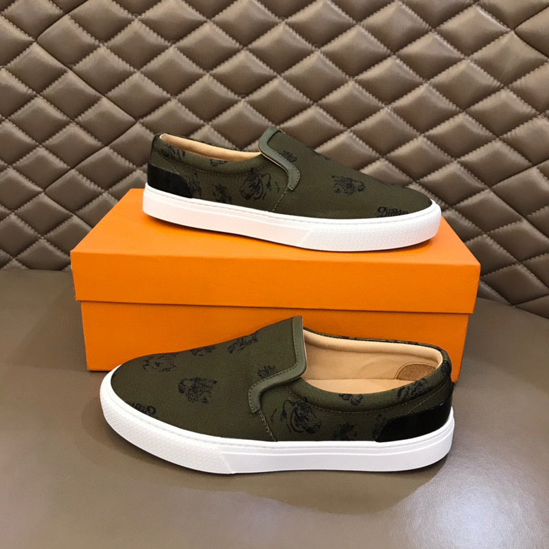 Hermès Tan Block Heel Pumps - Sole Detail View