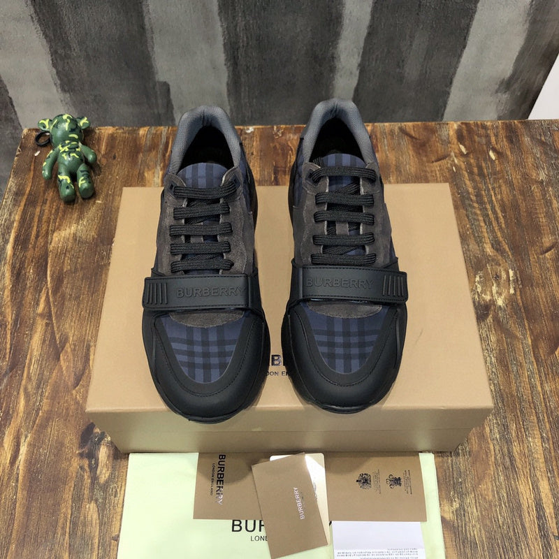 Burberry shoes Style 221 - packaging and accessories