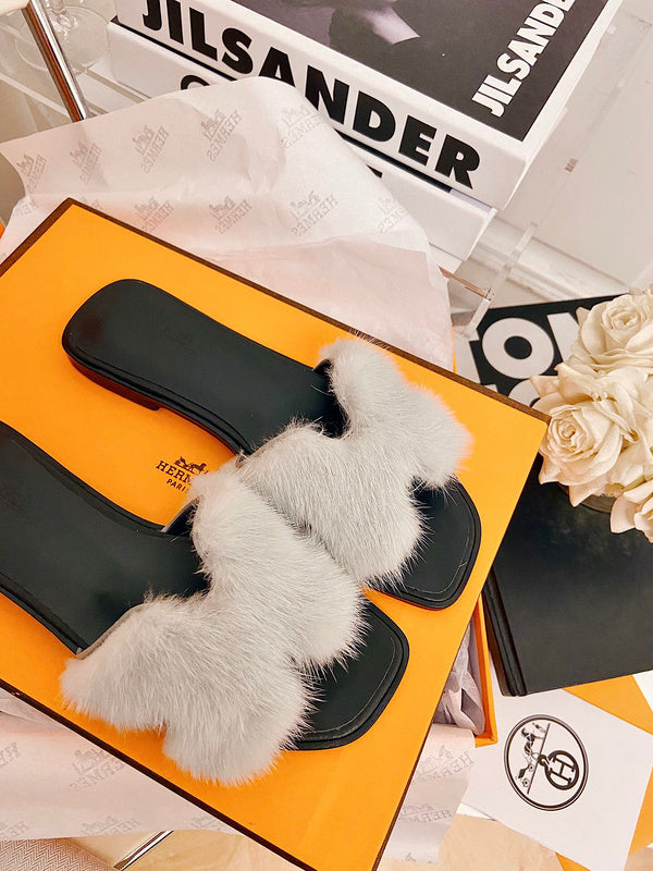 Hermès Red Knee-High Boots - Detail Shot of Craftsmanship