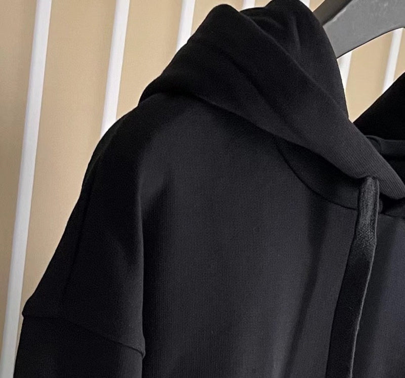 Three-quarter angle view of Givenchy luxury piece style No.209