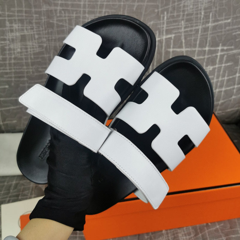 Hermès Nude Block Heel Sandals - Side Profile View