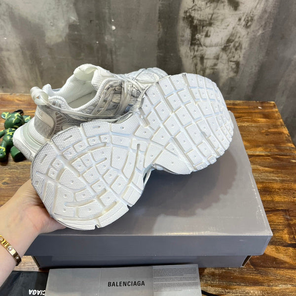 Balenciaga shoes Style 068 - side profile detail