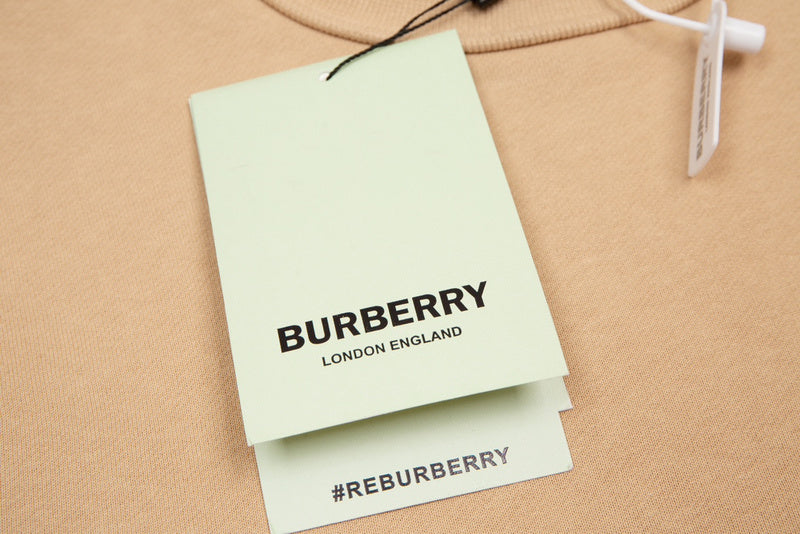 Full silhouette view of Burberry luxury piece style No.562