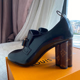 Louis Vuitton shoes front view designer style