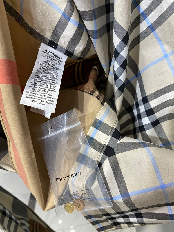 Front view of Burberry luxury piece style No.020