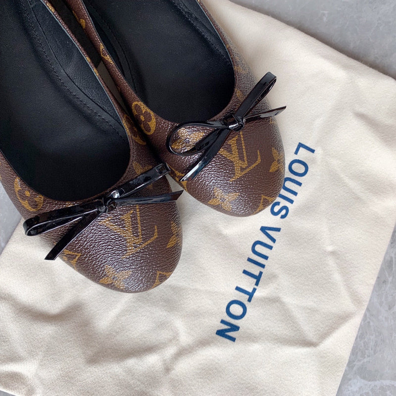 Louis Vuitton shoes styled look premium fashion