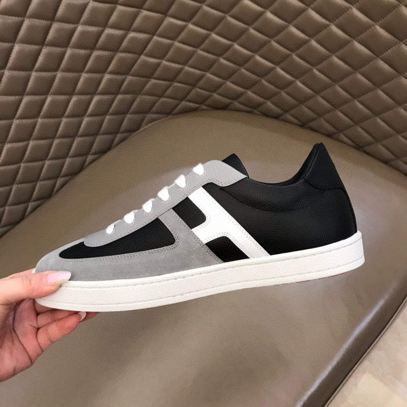 Hermès Camel Low-Top Sneakers - Sole Detail View