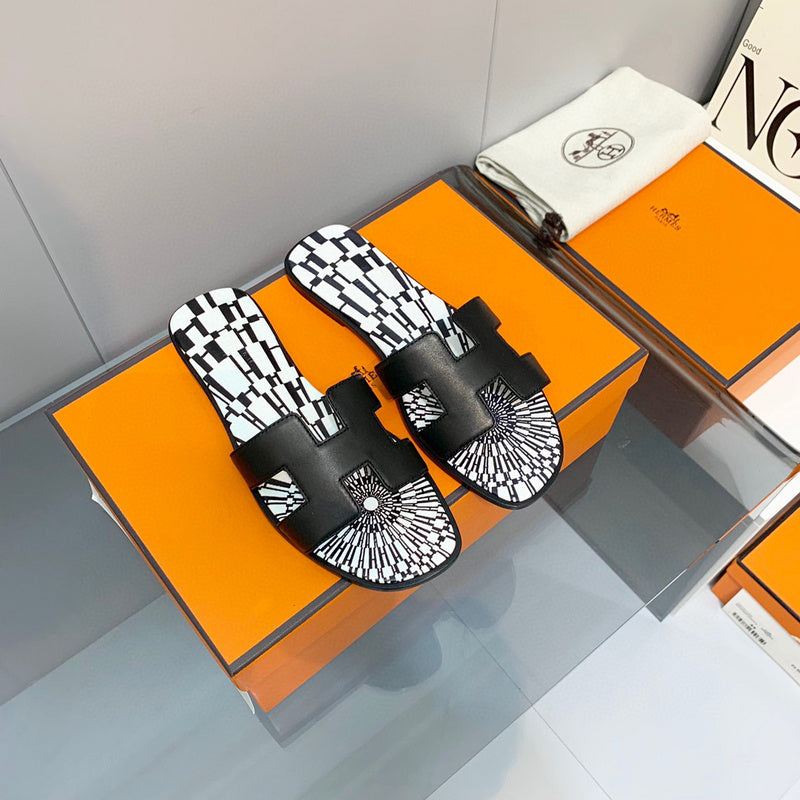 Hermes sandals Style 195 - side profile detail