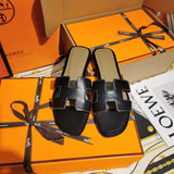 Hermes sandals Style 076 - logo and branding close-up