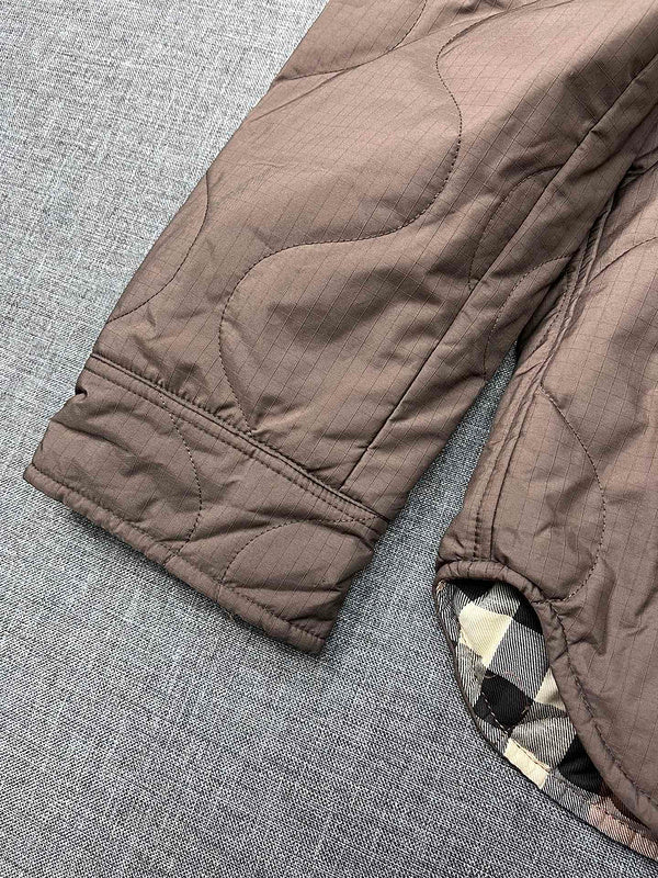 Styling view of Burberry luxury piece style No.470
