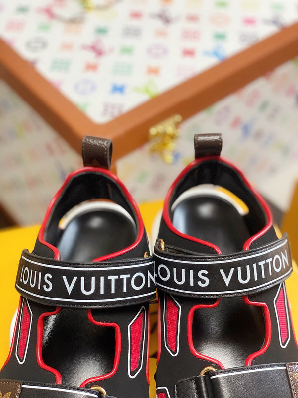 Back view of Louis Vuitton luxury piece style No.114