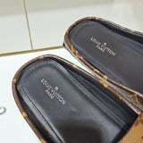 Louis Vuitton shoes Style 212 - top view showing design