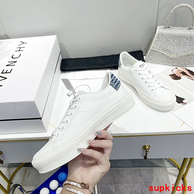 Givenchy shoes Style 087 - sole and craftsmanship detail