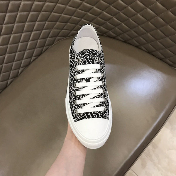 Burberry shoes Style 309 - sole and craftsmanship detail