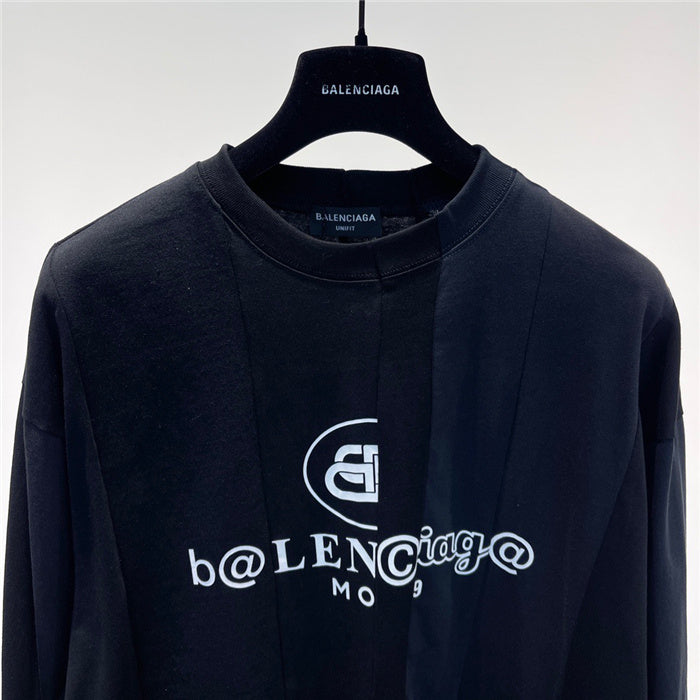 Three-quarter angle view of Balenciaga luxury piece style No.538