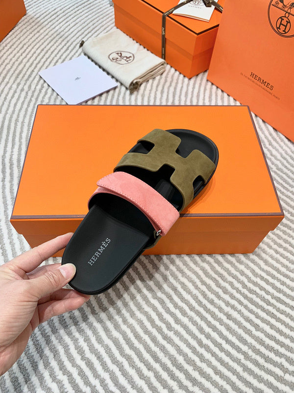 Hermès White Block Heel Sandals - Back View