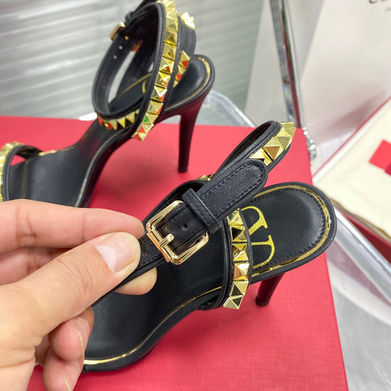 Side profile view of Valentino Garavani luxury piece style No.254