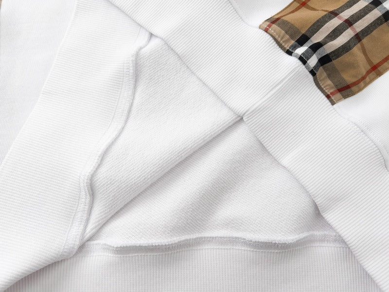 Styling view of Burberry luxury piece style No.557