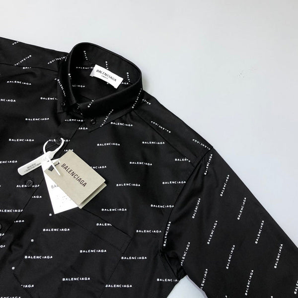 Three-quarter angle view of Balenciaga luxury piece style No.381